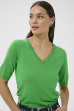 Lizza v-neck pull bright green