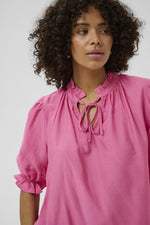 Lufia frill blouse pink power