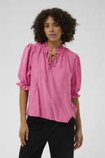 Lufia frill blouse pink power