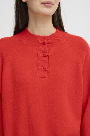 Dasila pull fiery red