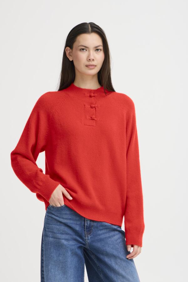 Dasila pull fiery red