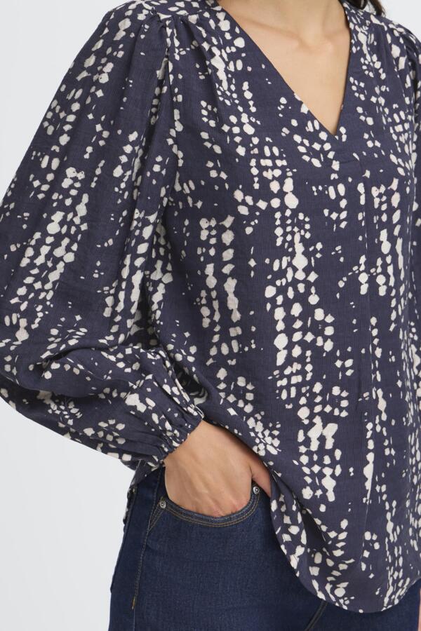 Ariana blouse nightsky dots