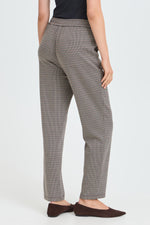 Babett pant fot fudge check