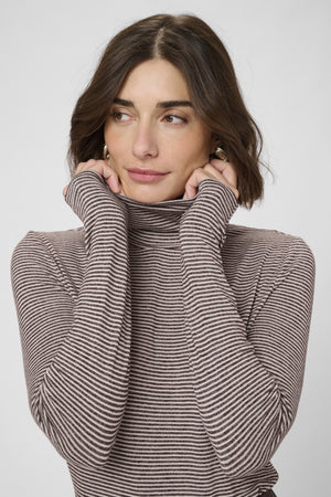 Alexandra jersey rollneck bordeaux