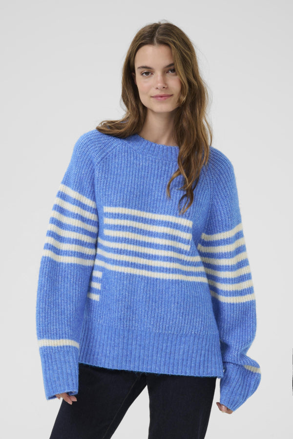 Nicky Kimmy pull victoria blue