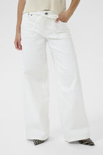 Tali Ami jeans spring gardenia