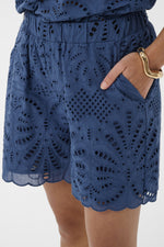 Akeena short true navy