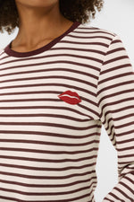 Hunta kiss tee burgundy