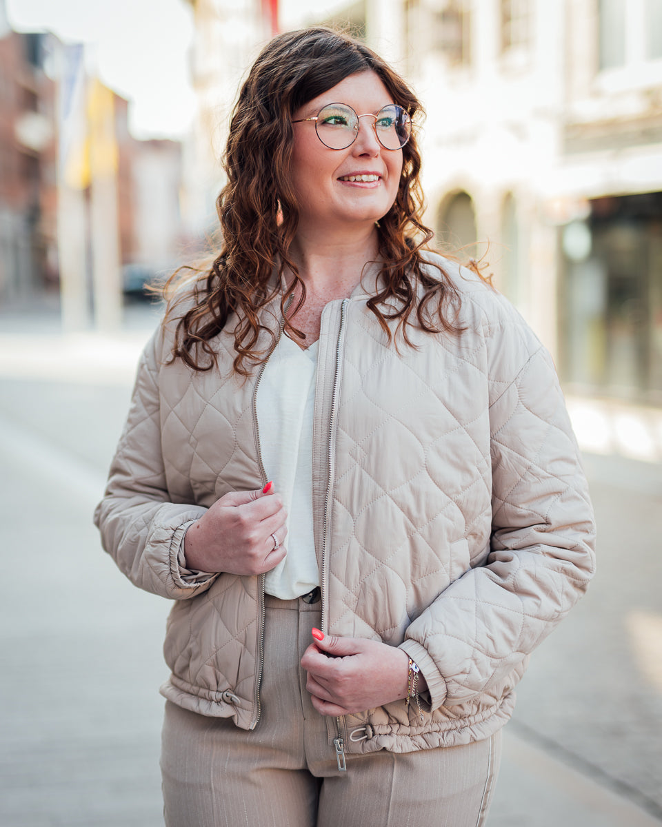 Myra quilt jacket string