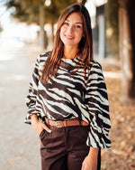 Viky blouse coffe bean
