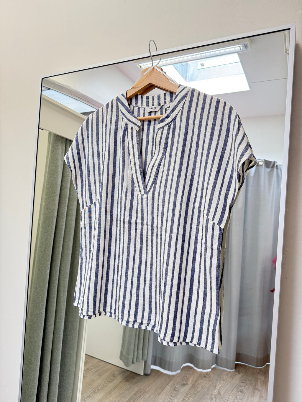 Falakka v-neck blouse marshmallow