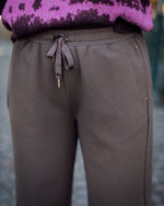 Priya pant rain drum