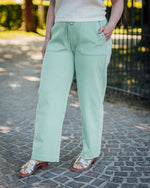 Kate pique pant light grass green