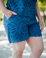 Akeena short true navy