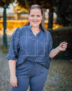 Daphne blouse bering sea art