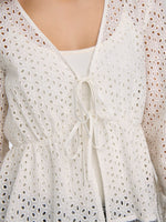Sunny anglaise tie top wit, donkerblauw of lila