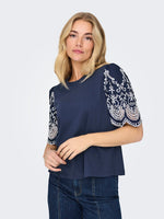 Oma broderie anglaise top (3 kleuren)