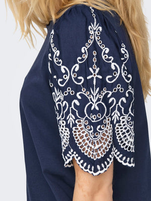Oma broderie anglaise top (3 kleuren)