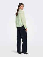 Maia shirt ecru of lichtgroen